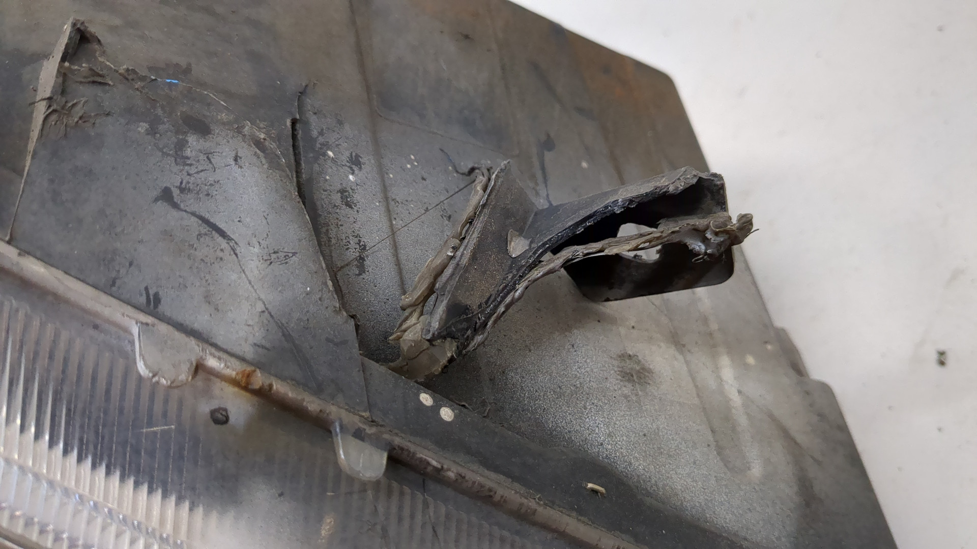 Фара правая