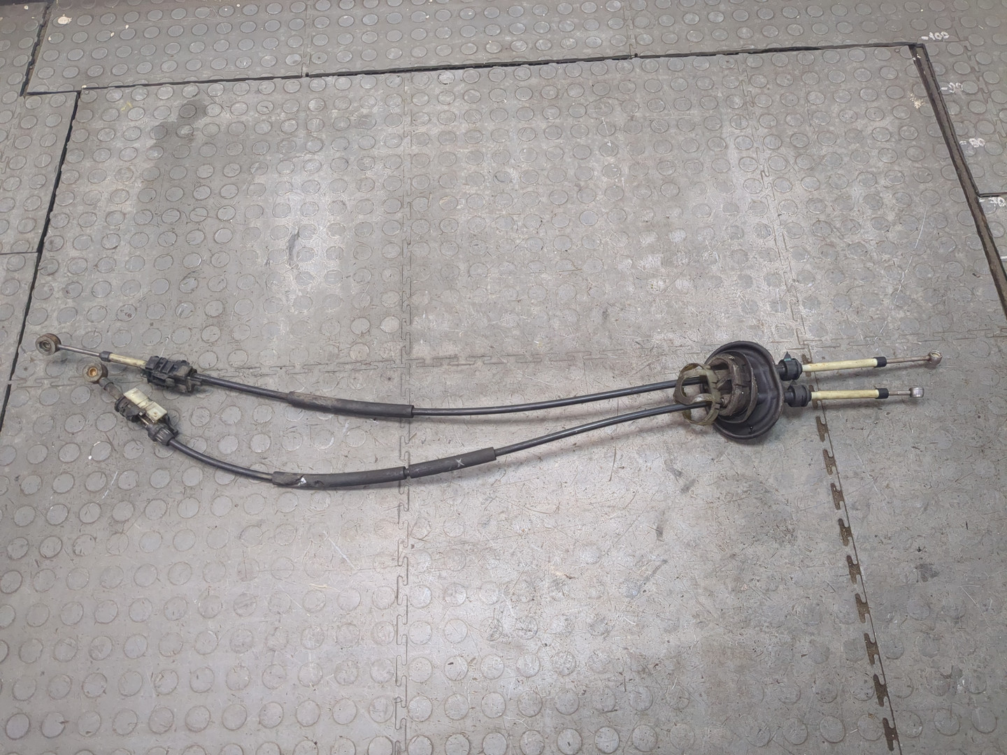 Трос КПП (выбора/переключения передач)