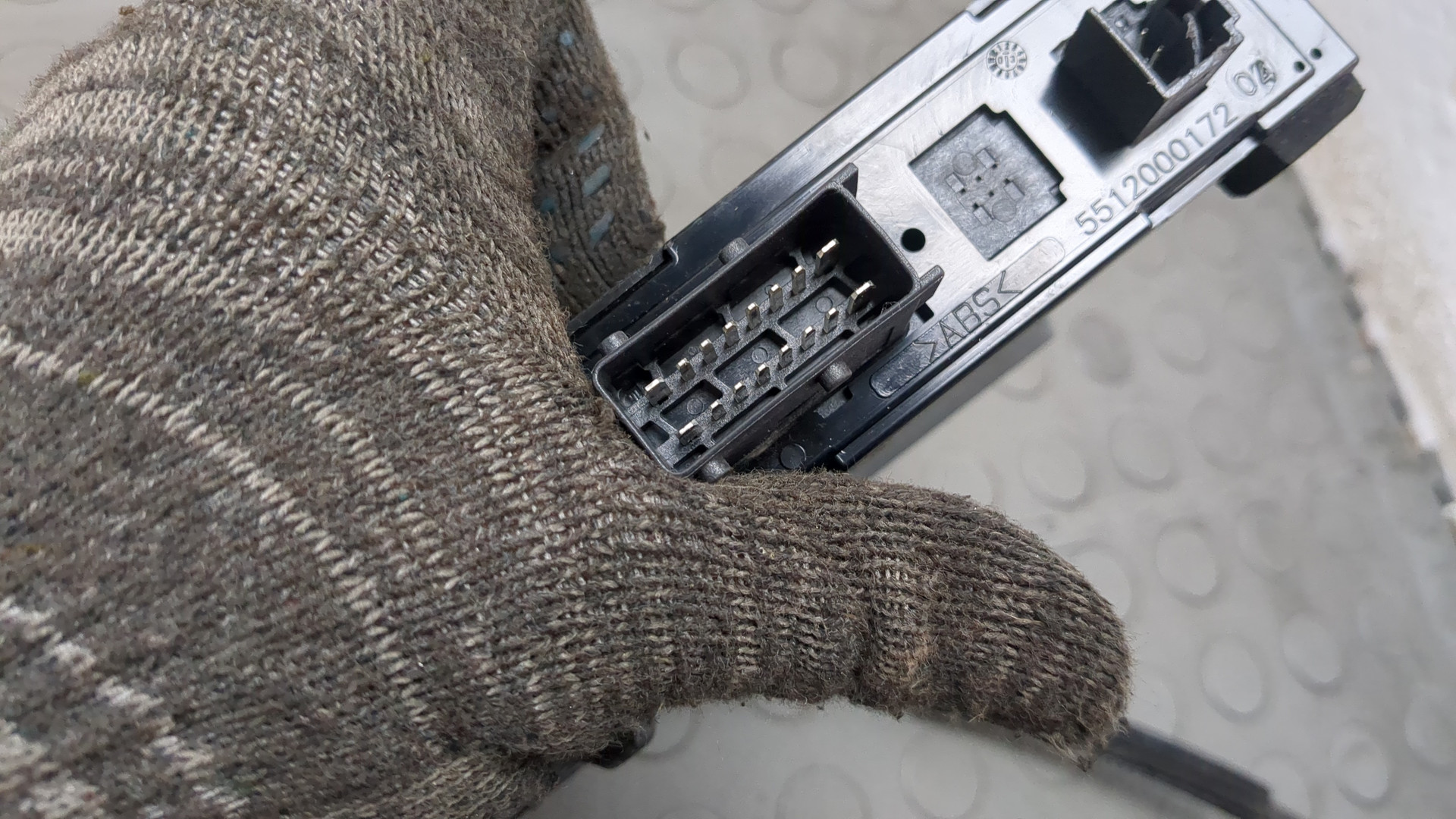 Стеклоподъемник электр. передний правый