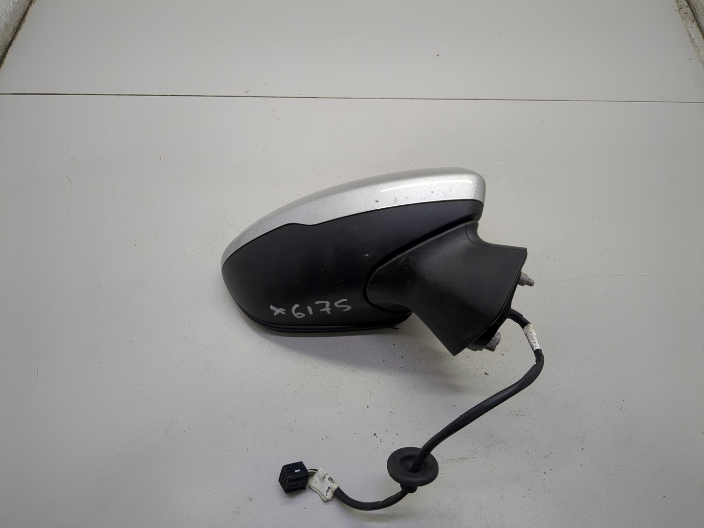 Зеркало правое электрическое