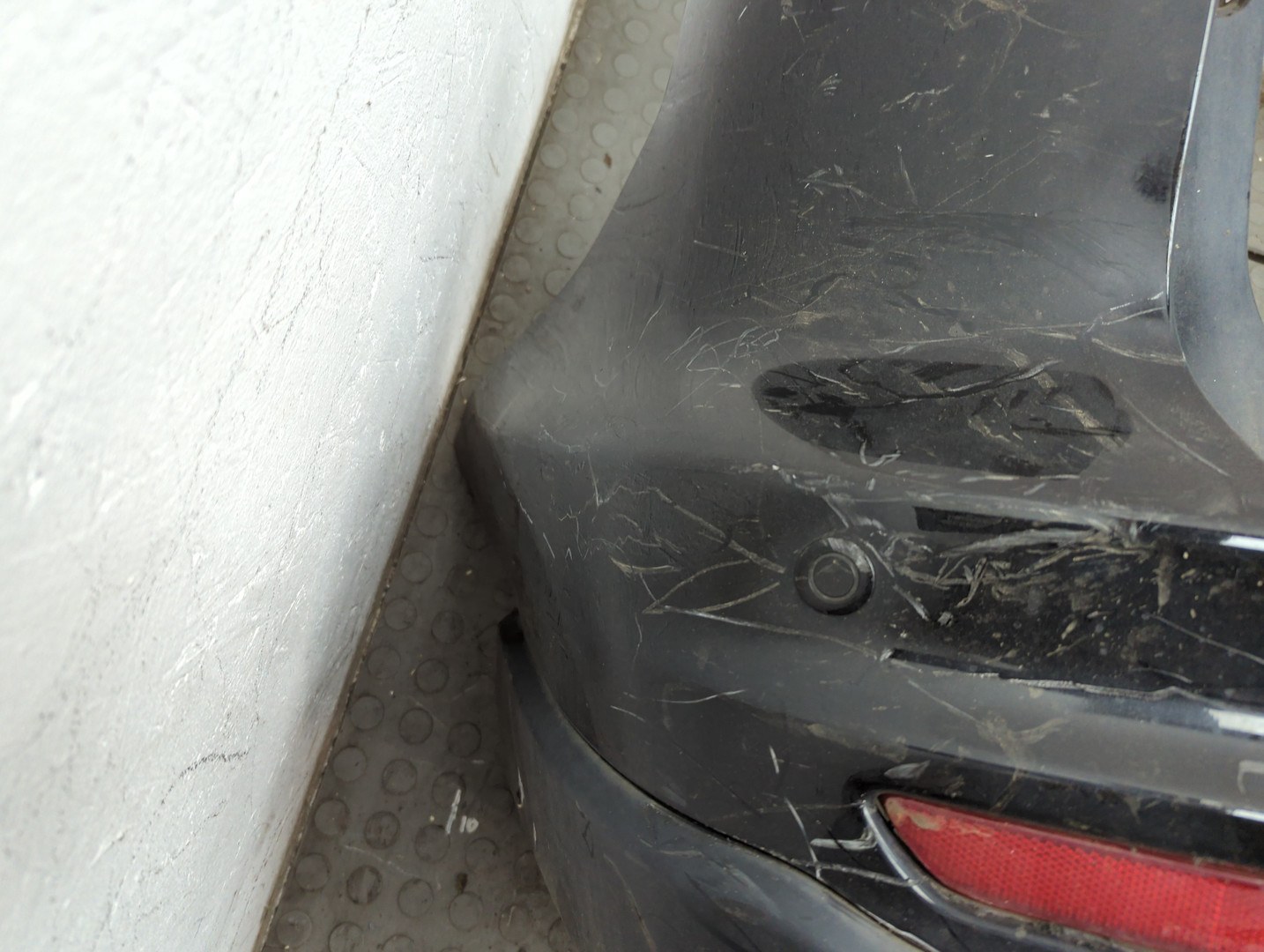 Бампер задний