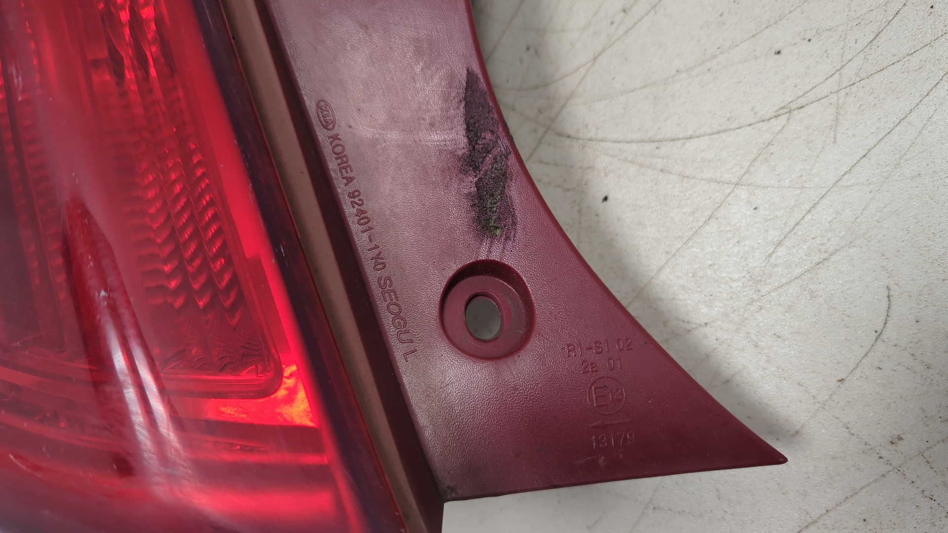 Фонарь задний левый