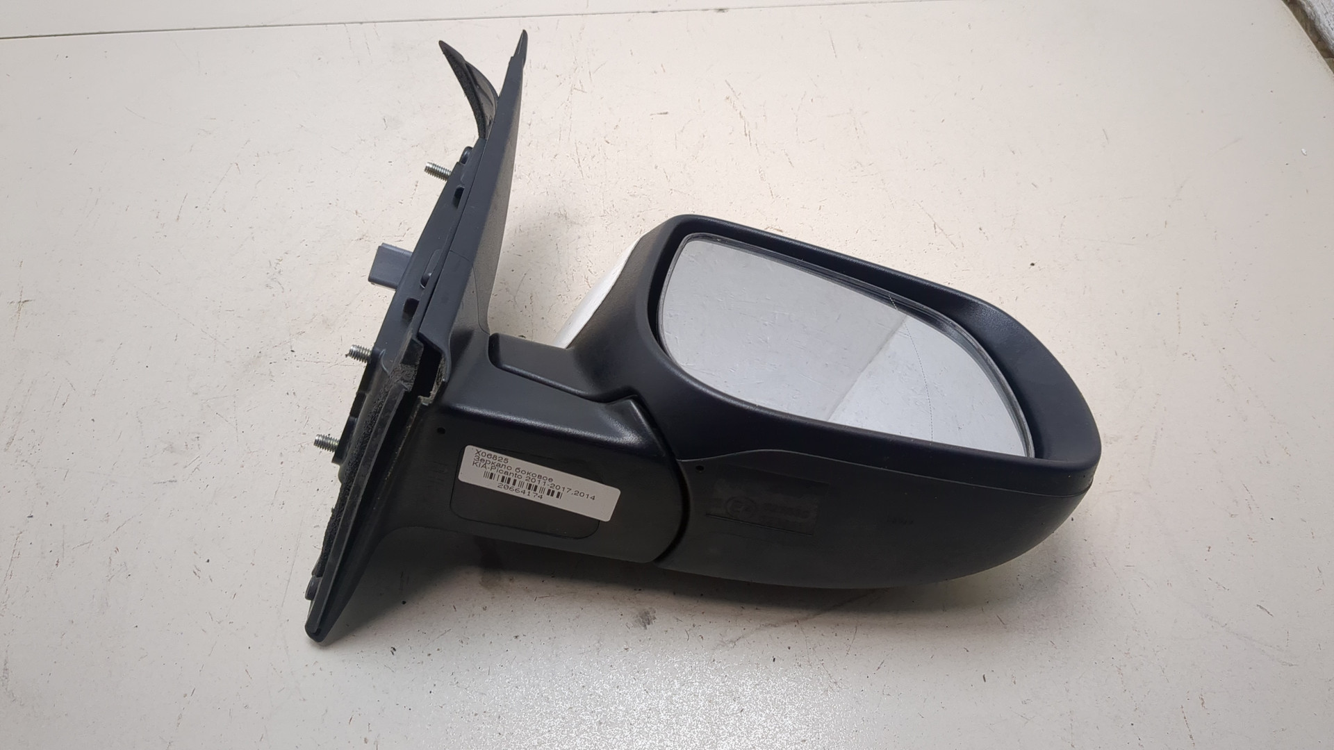 Зеркало правое электрическое