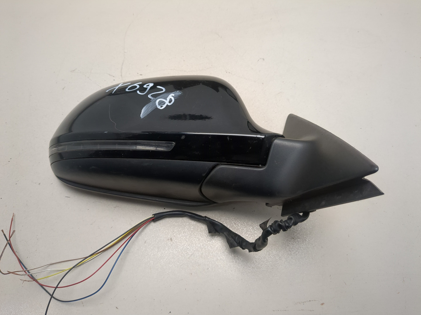 Зеркало правое электрическое