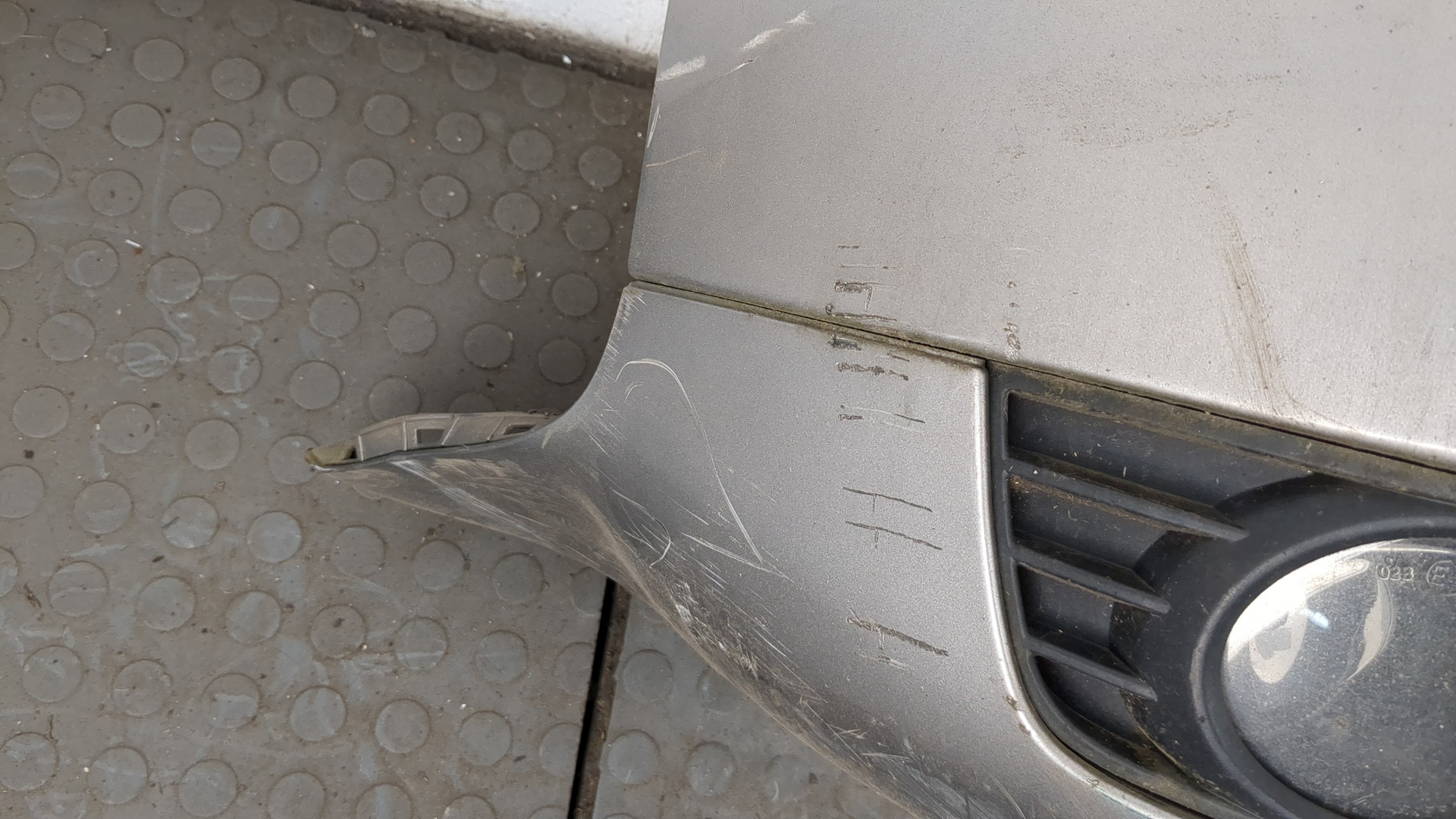 Бампер передний