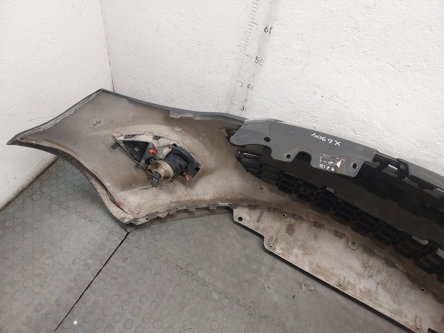 Бампер передний