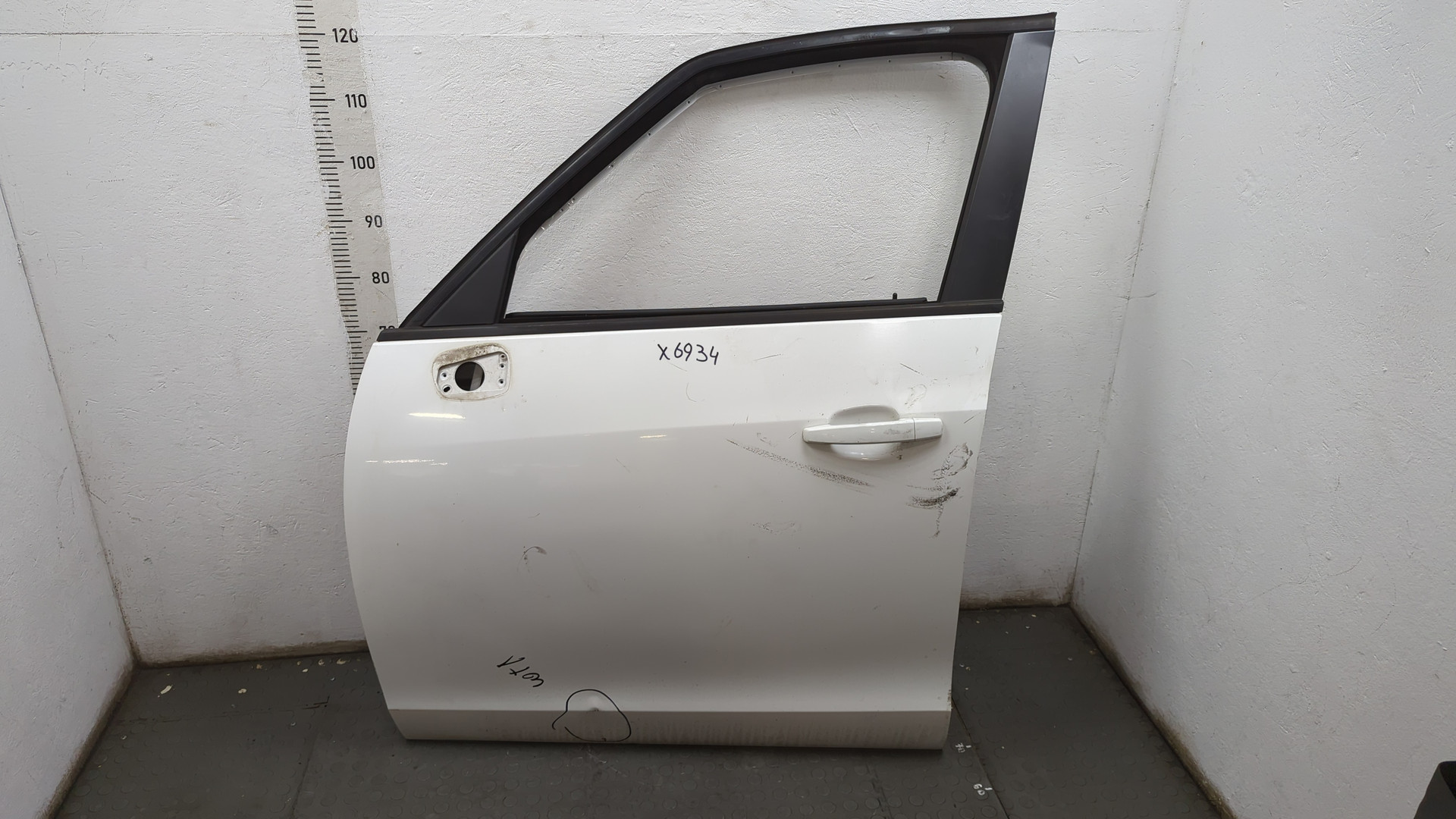 Дверь передняя левая