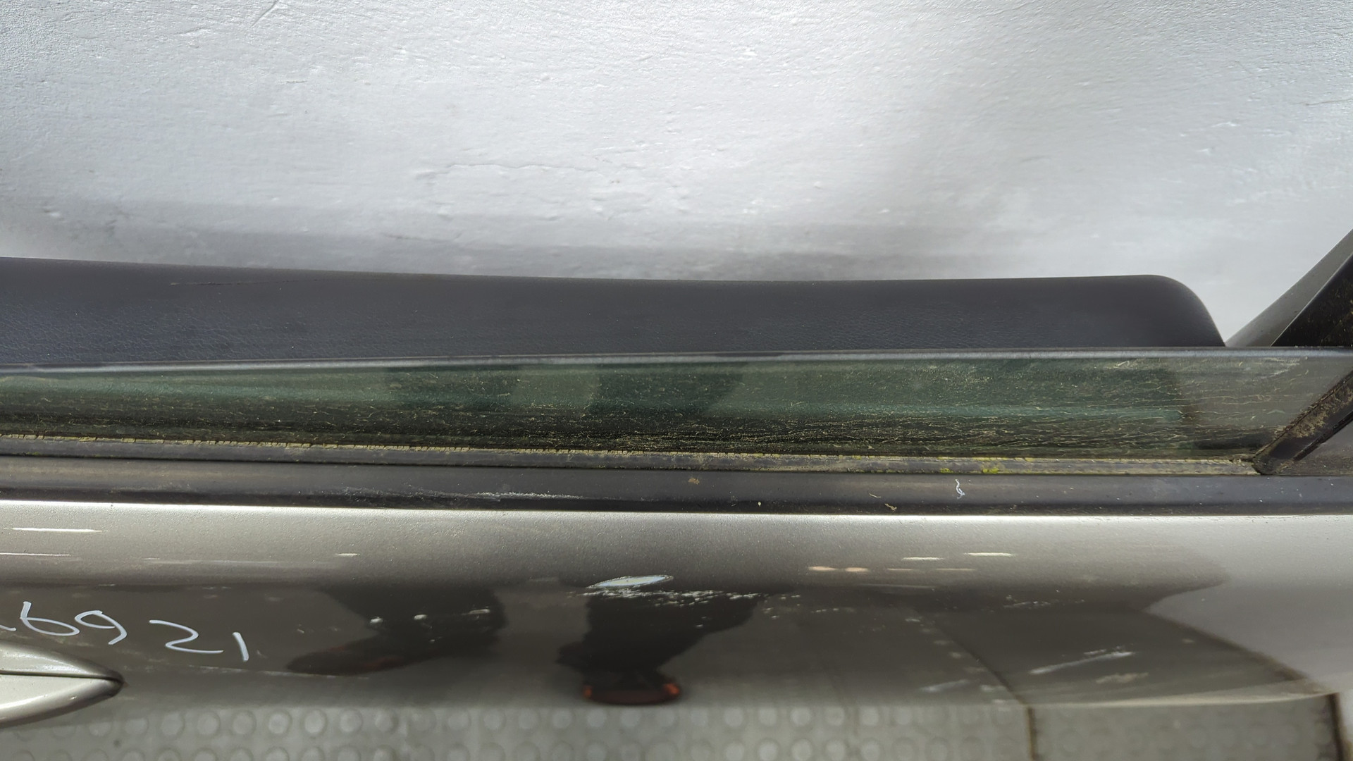 Дверь задняя правая