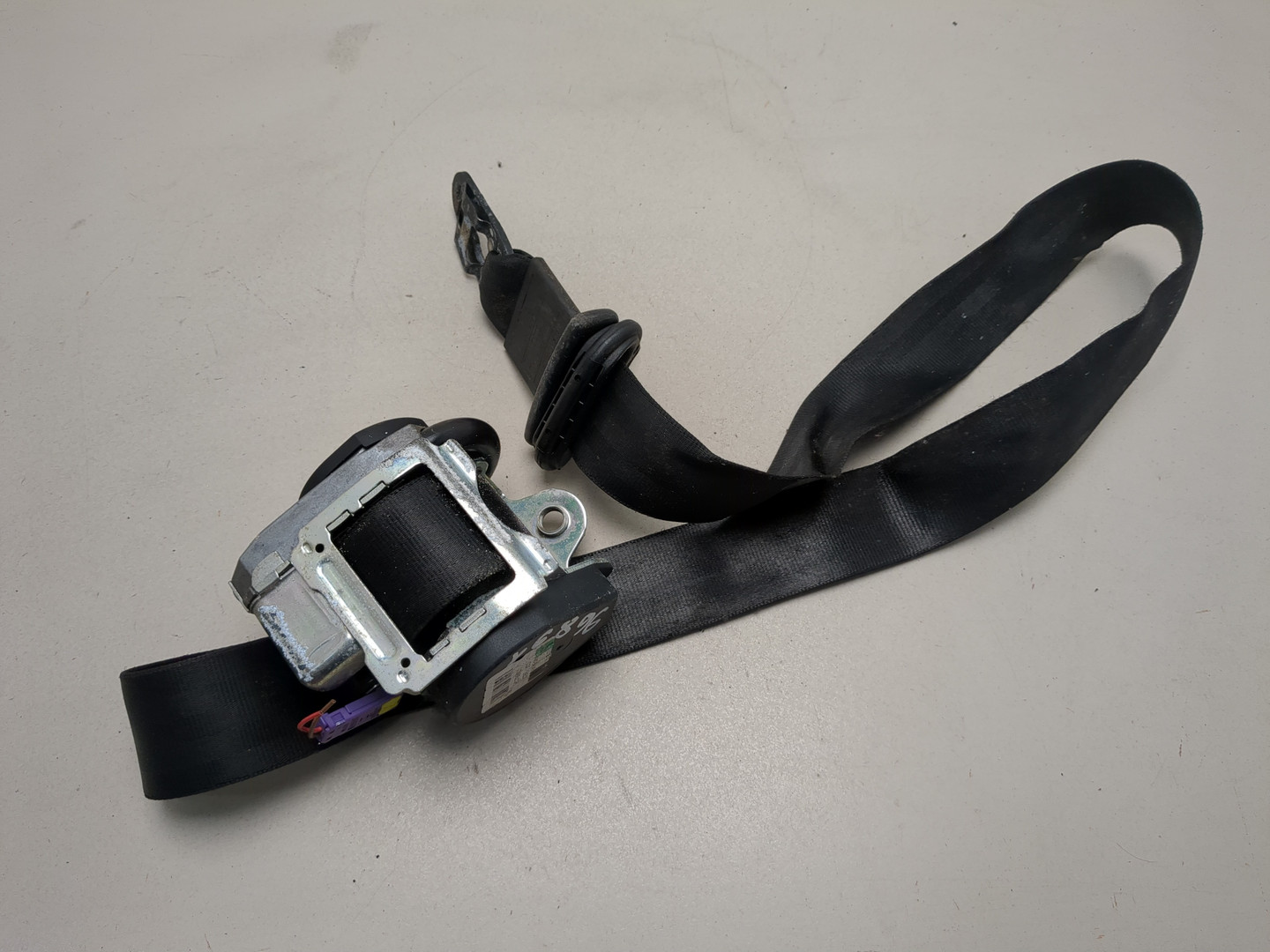 Ремень безопасности