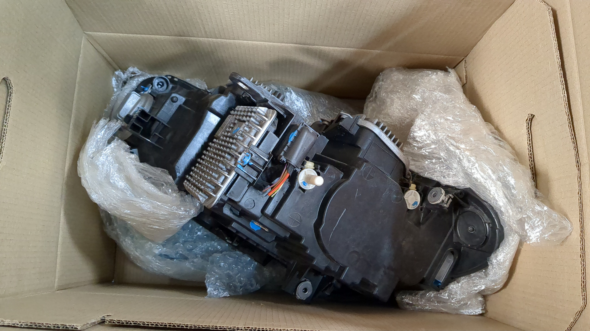 Фара правая