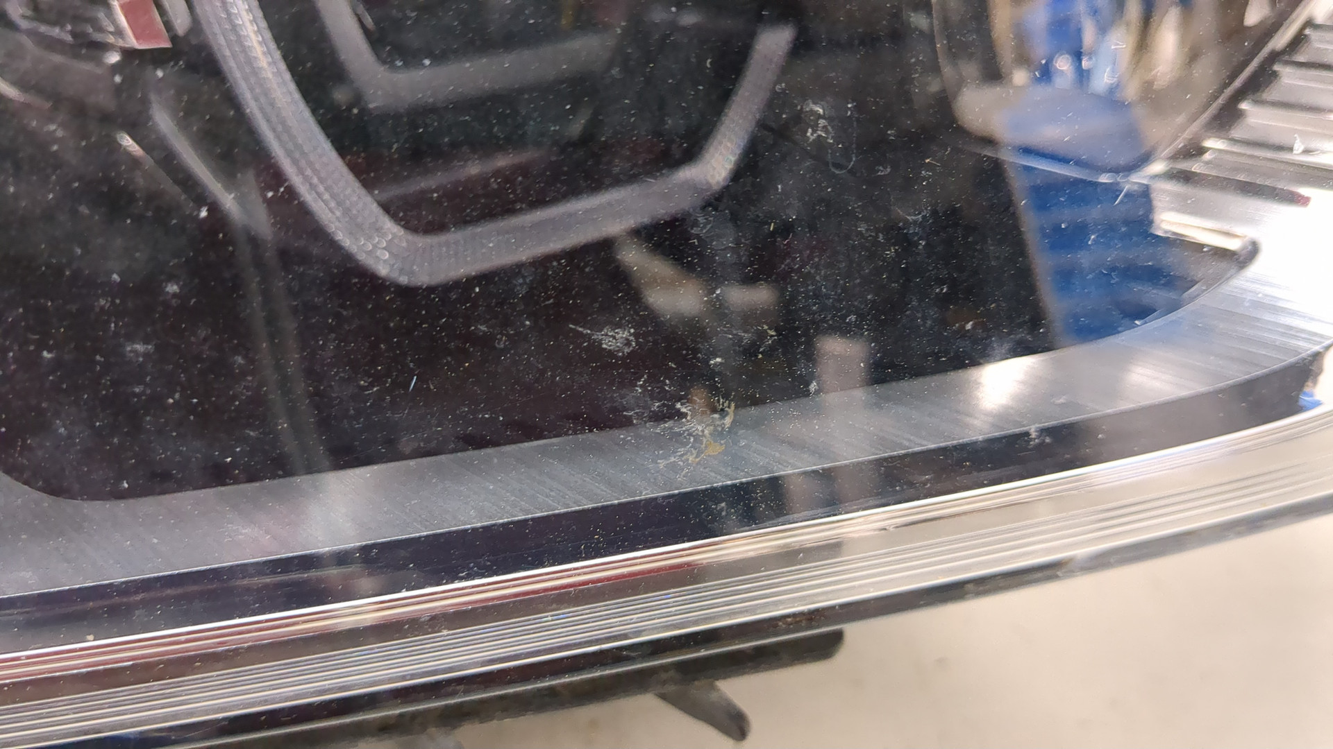 Фара правая