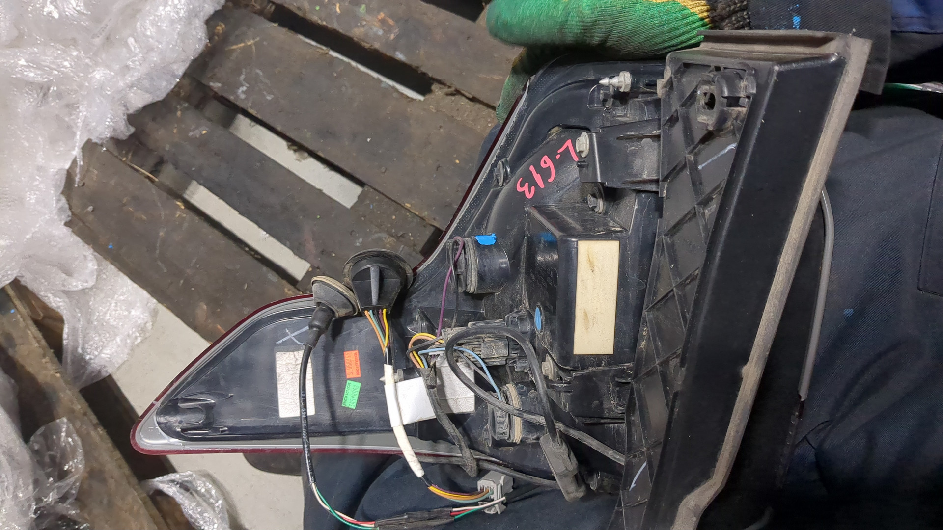 Фонарь задний левый