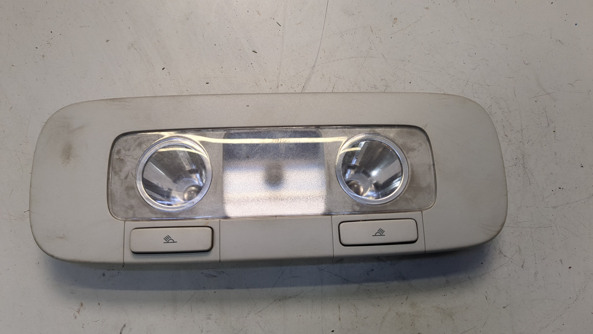 Плафон салонный