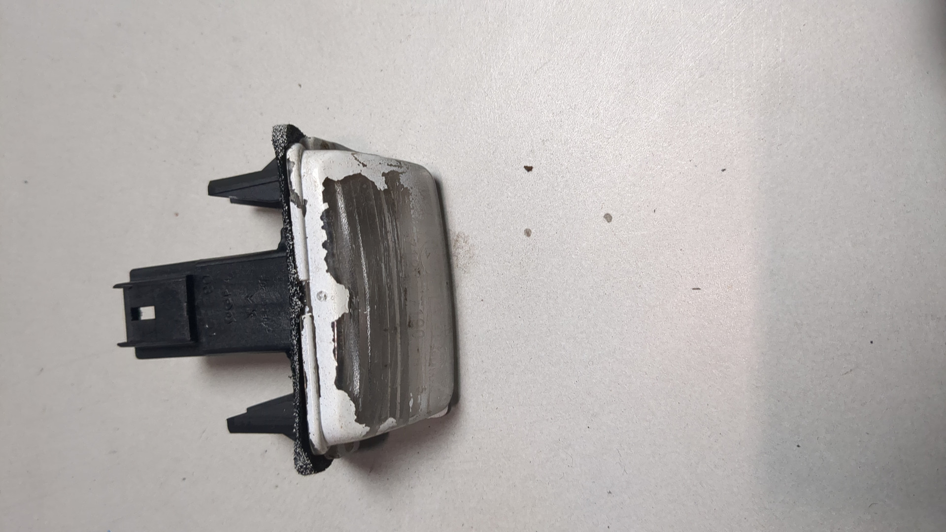 Фонарь подсветки номера