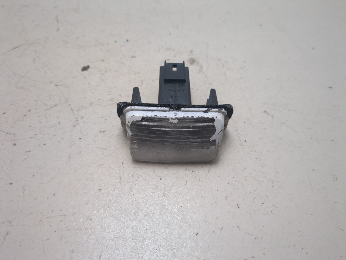 Фонарь подсветки номера