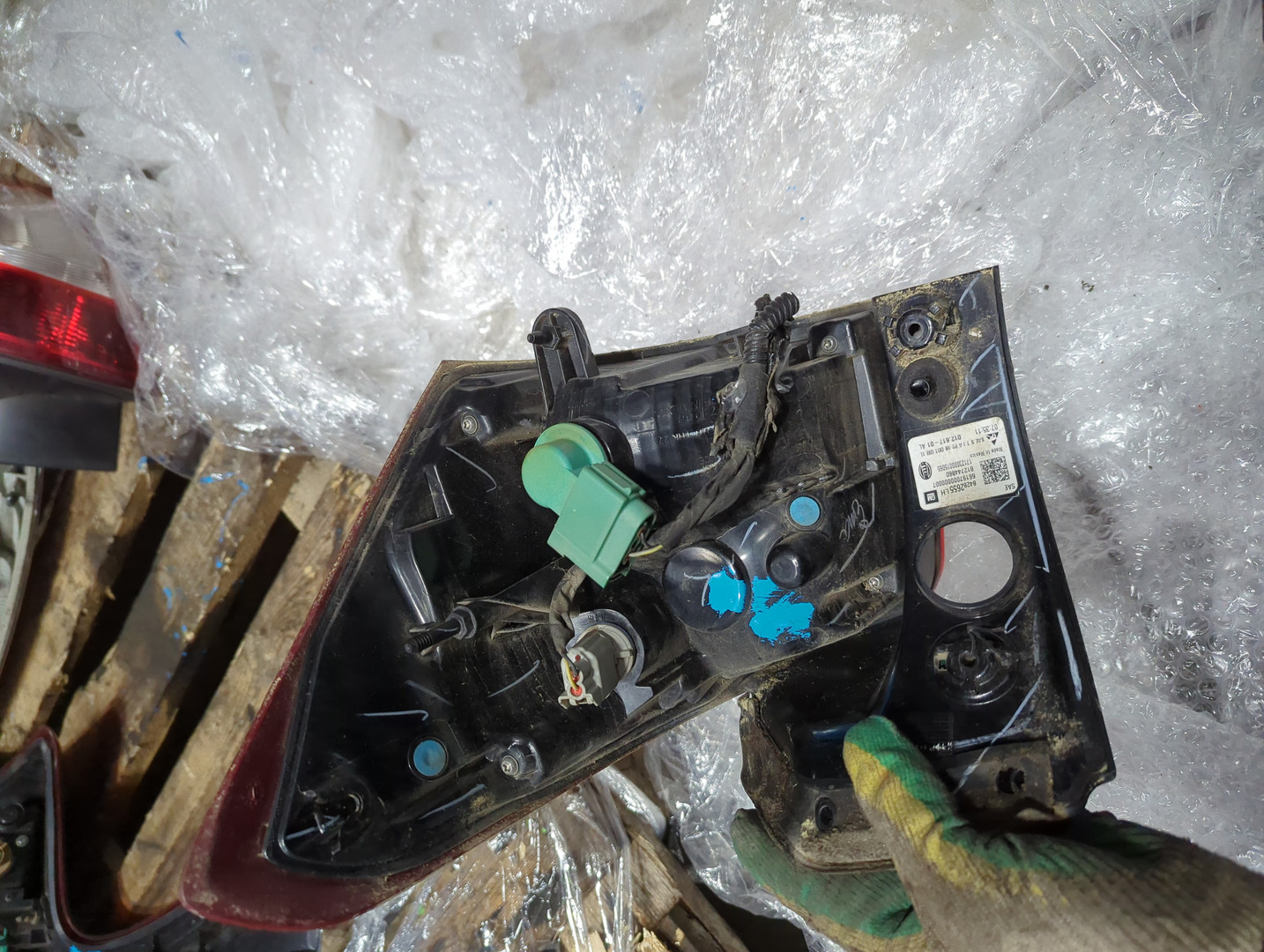 Фонарь задний левый