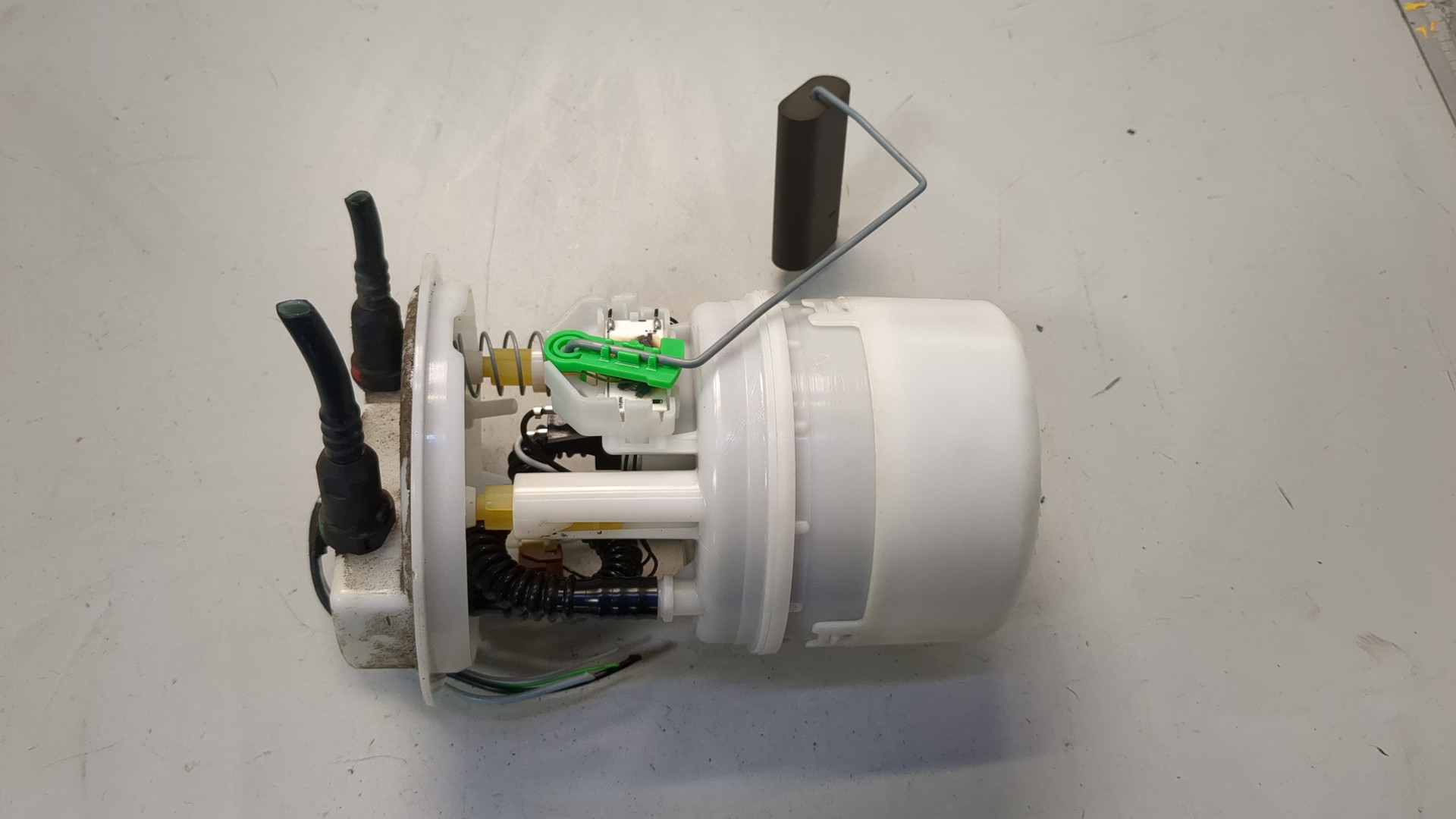 Насос топливный электрический