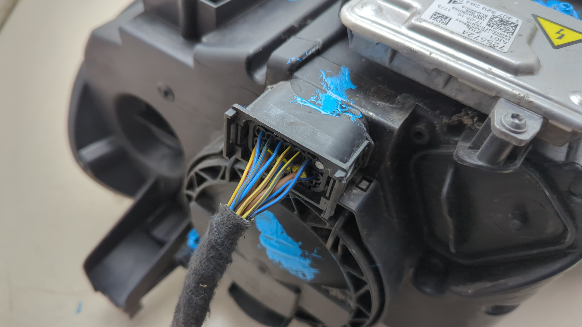 Фара правая