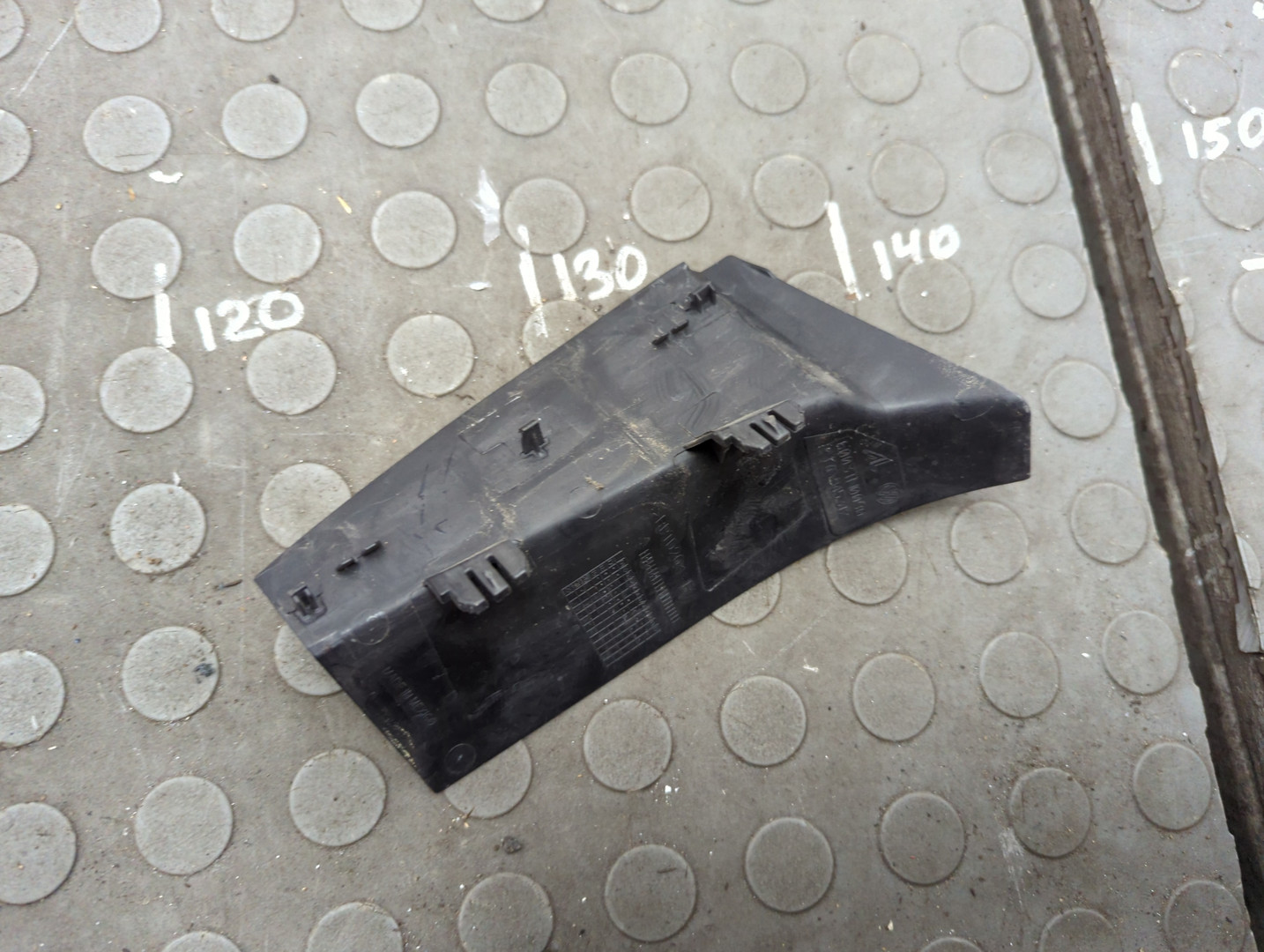 Фонарь задний правый