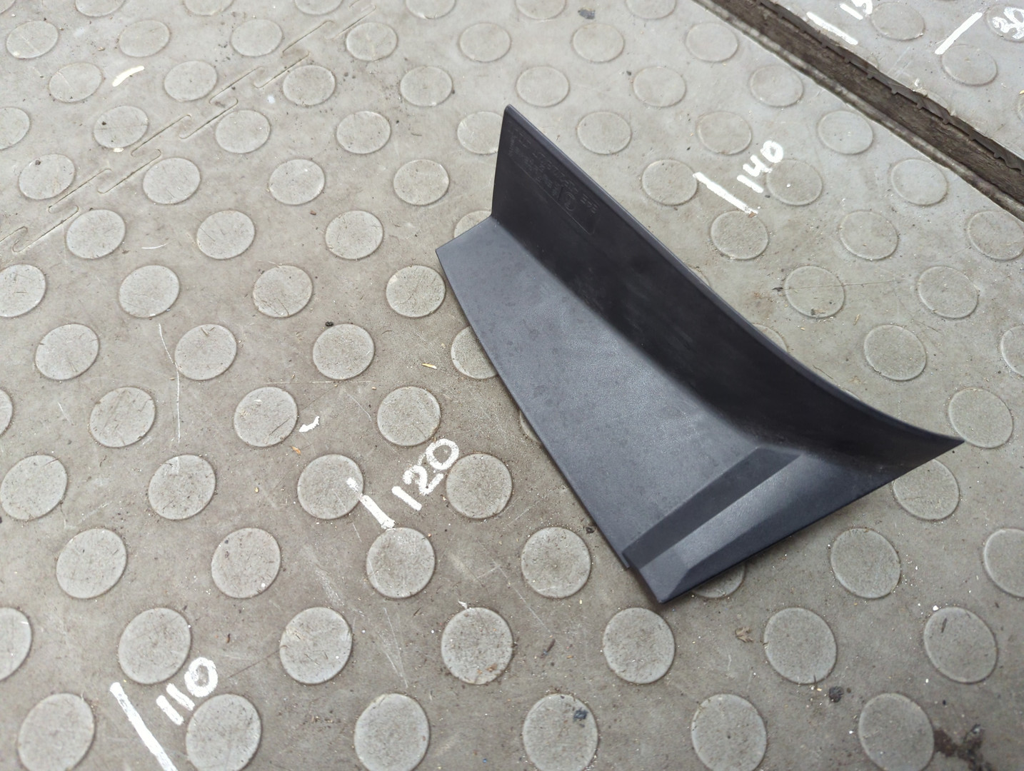 Фонарь задний правый