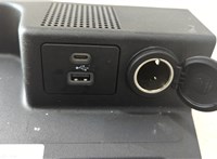 F1EZ19N236A Розетка прикуривателя Ford Escape 2019-2022 20666389 #4