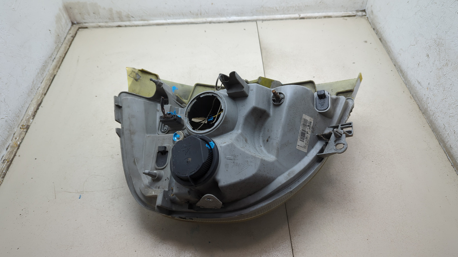 Фара правая