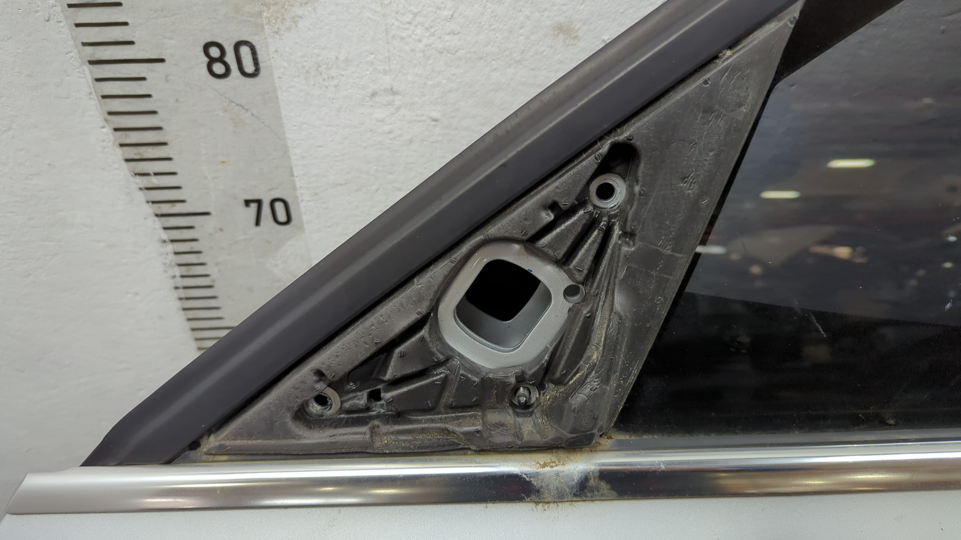 Дверь передняя левая