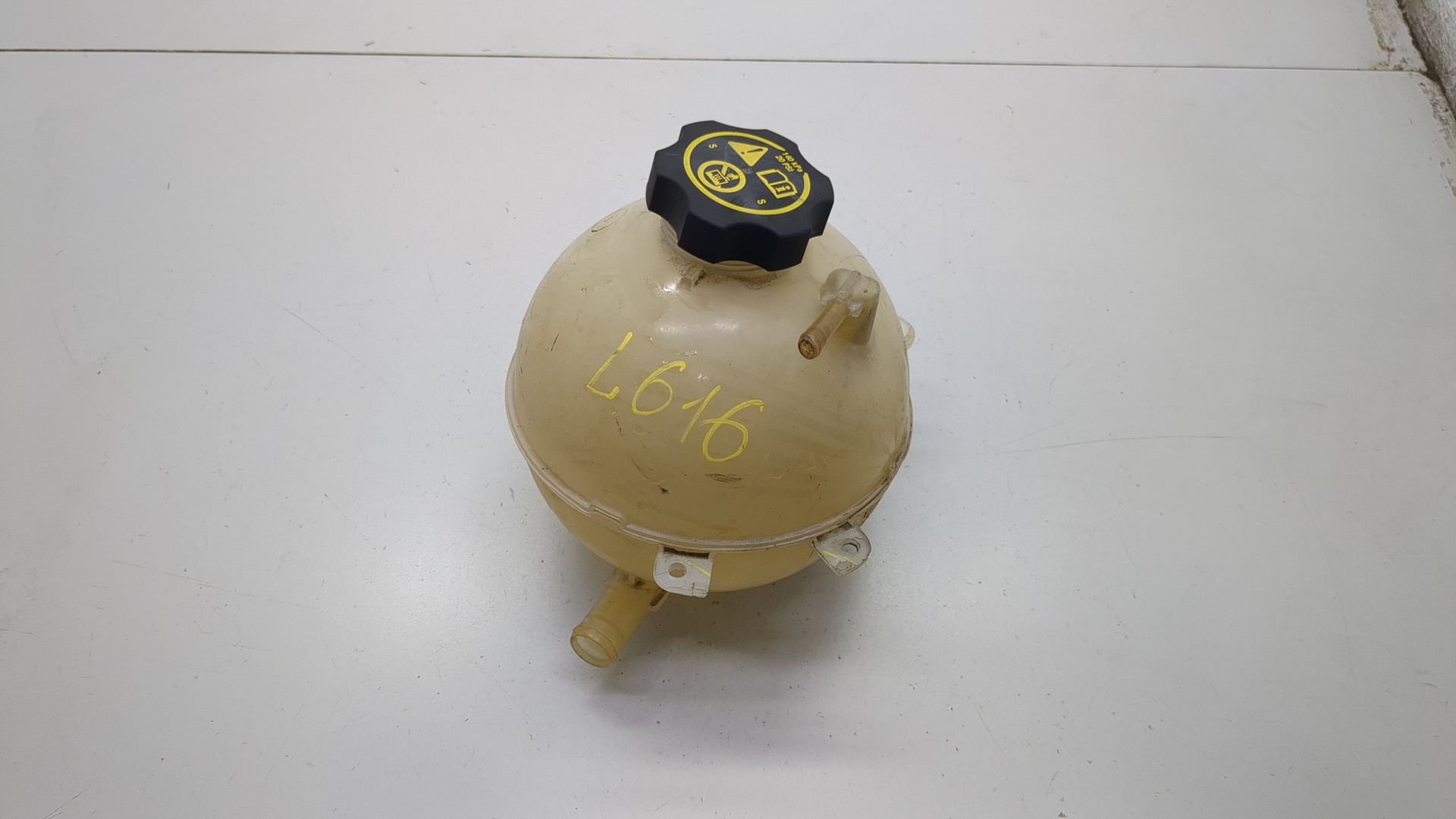 Бачок расширительный