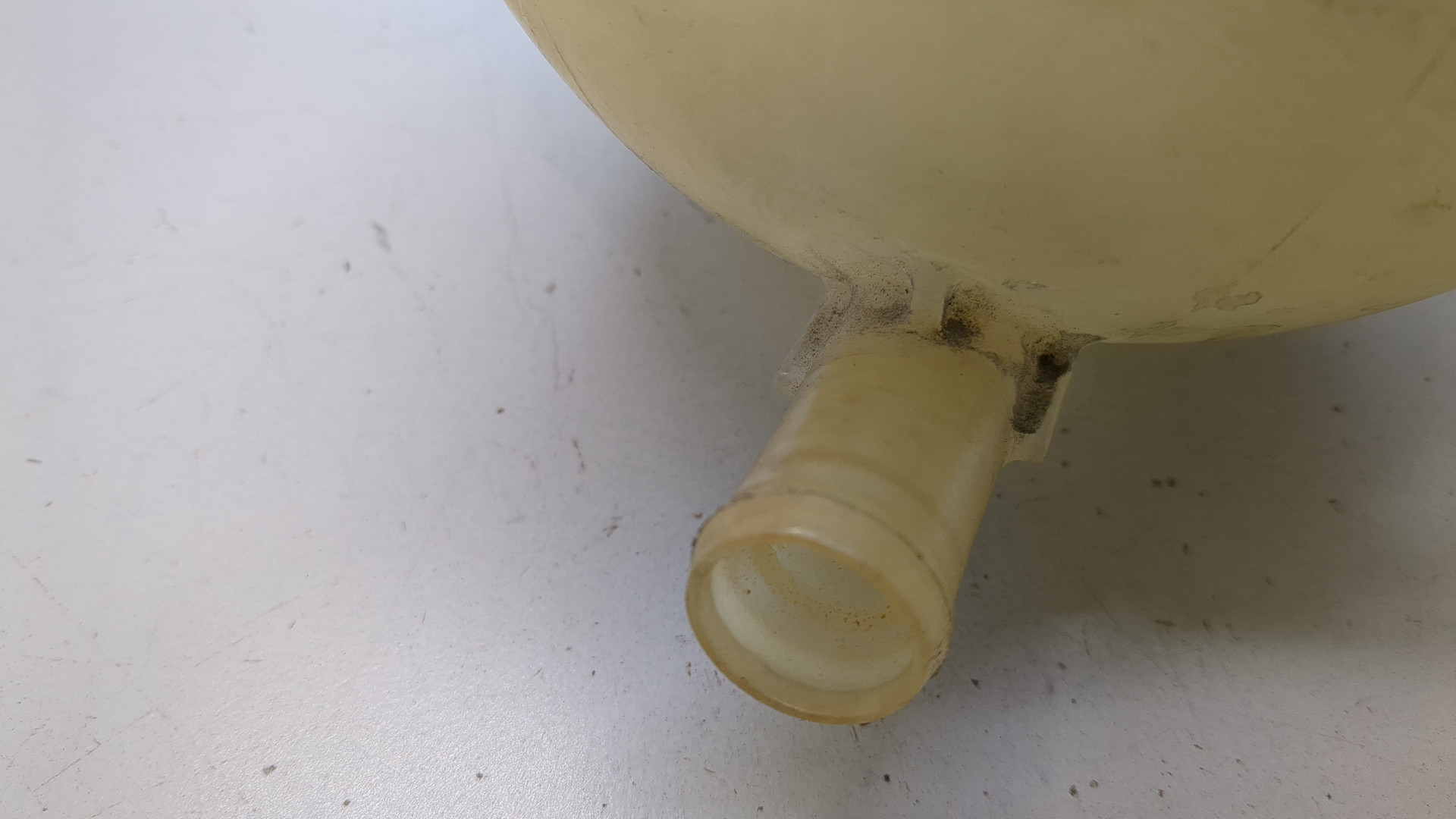 Бачок расширительный