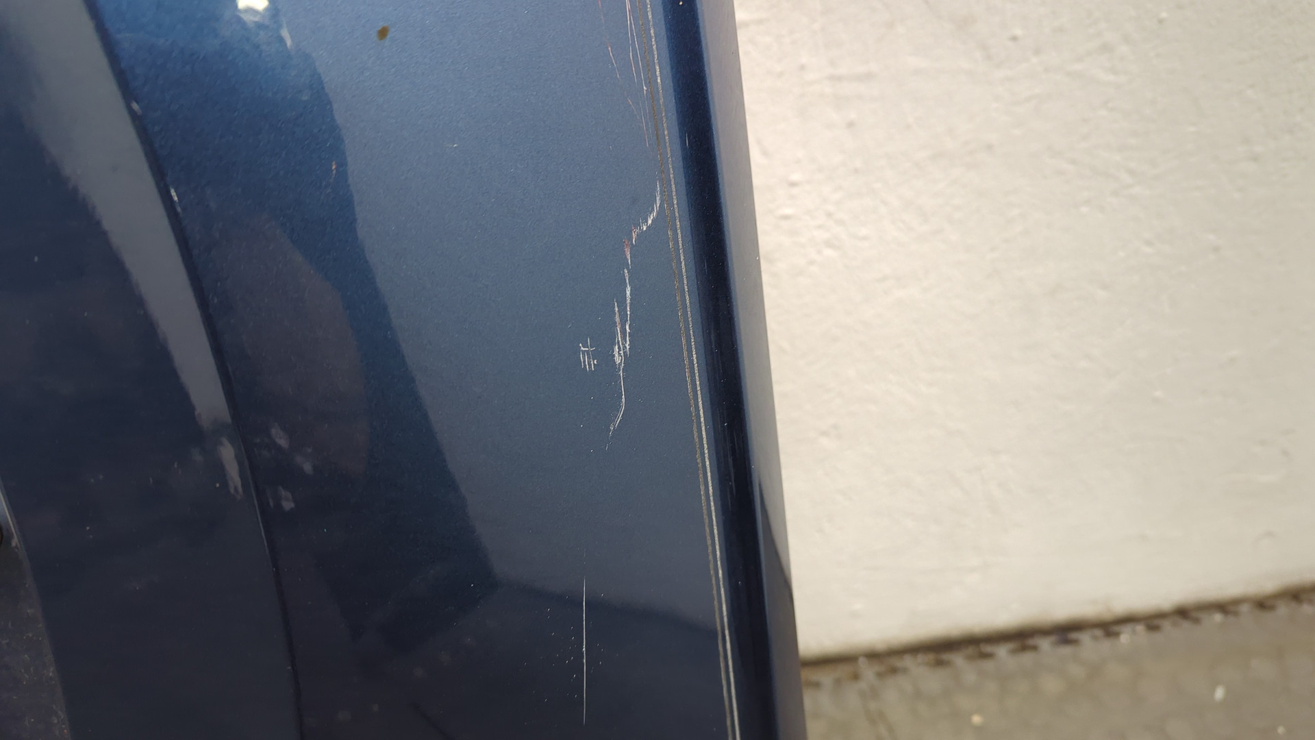 Крыло переднее левое