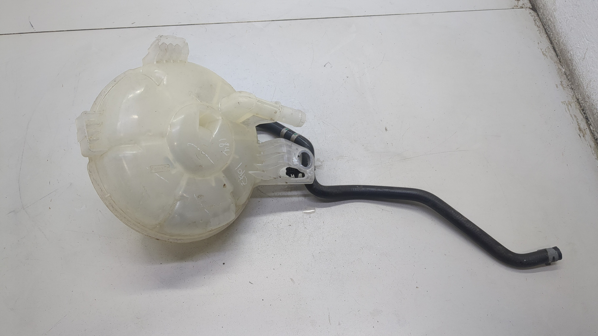 Бачок расширительный