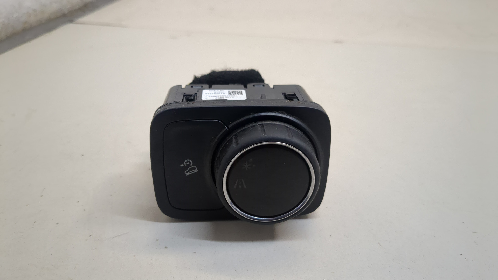 Кнопка переключения режимов подвески