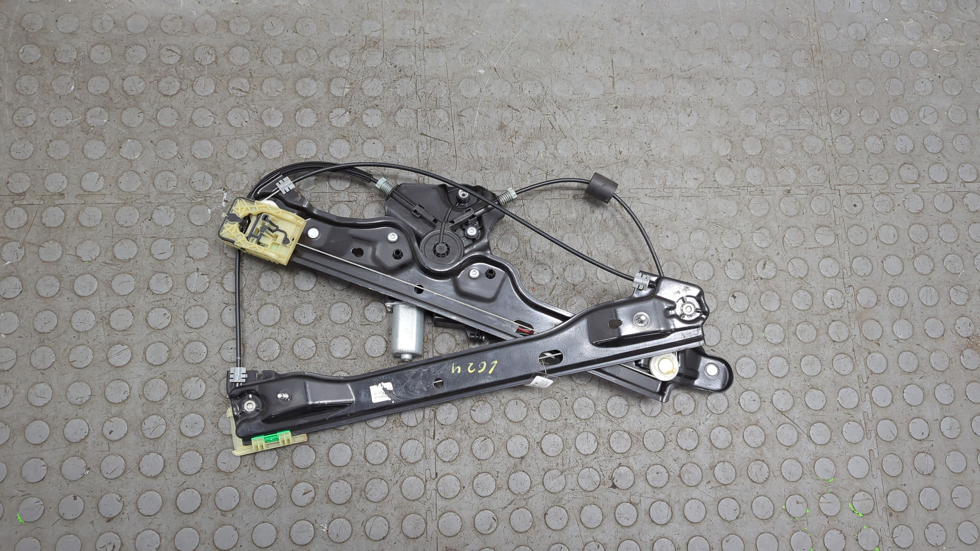 Стеклоподъемник электр. передний левый