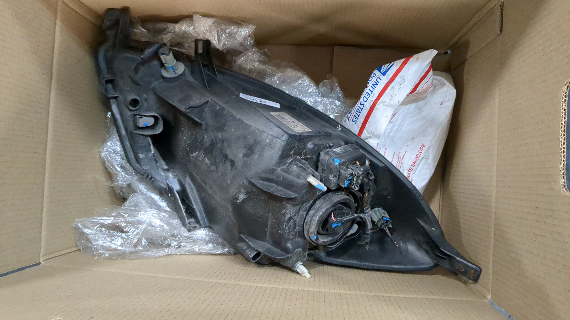 Фара правая