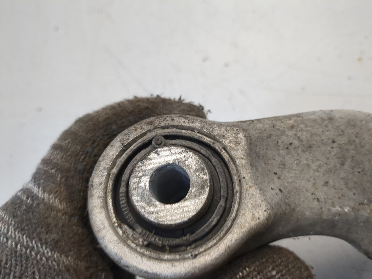 Рычаг задний правый