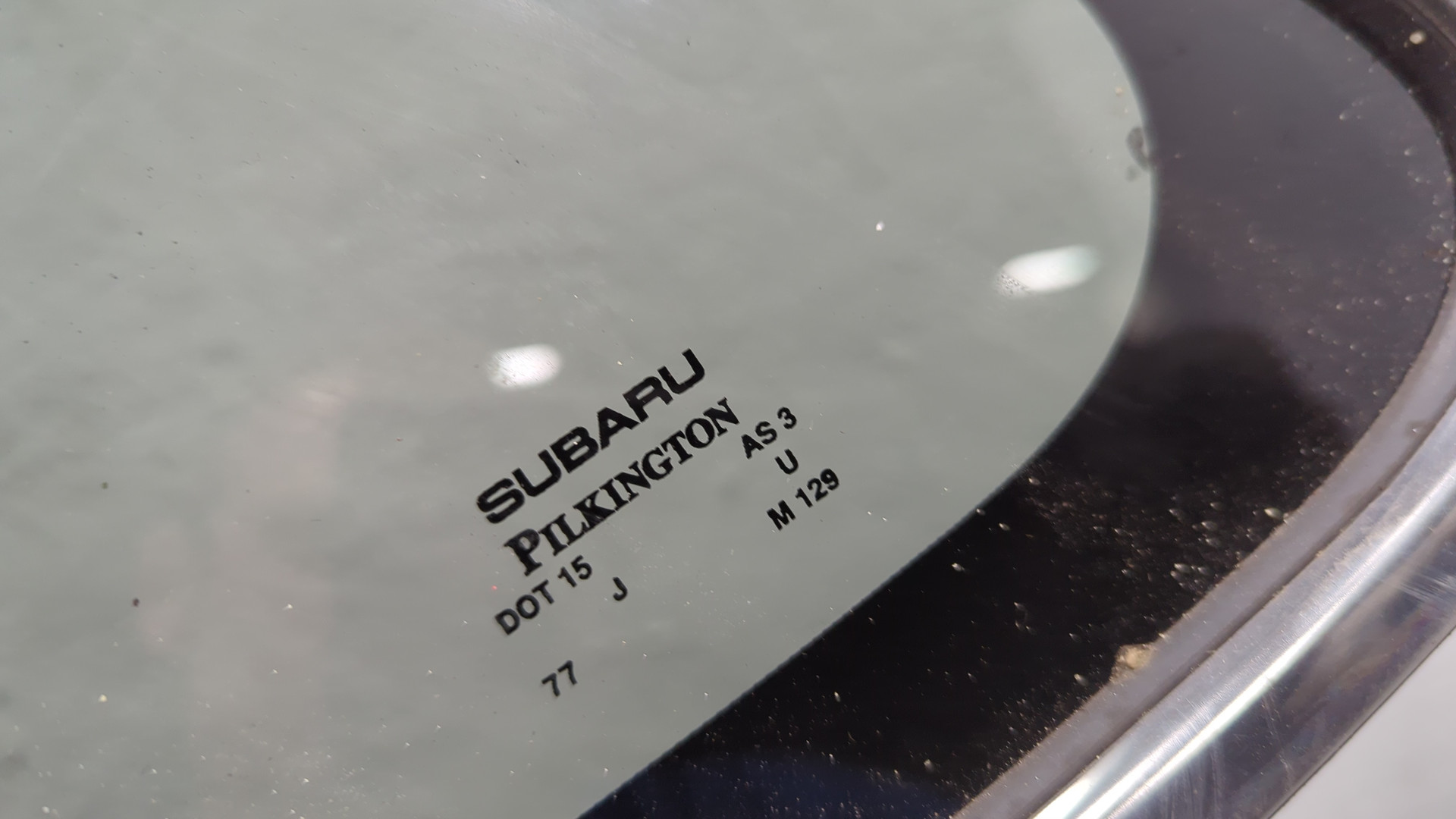 Стекло боковое