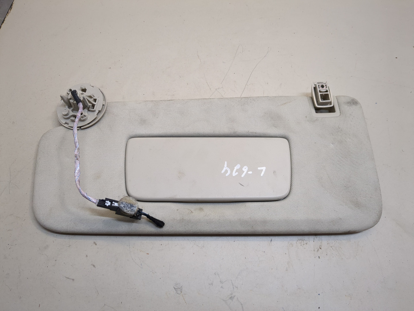 Козырек солнцезащитный