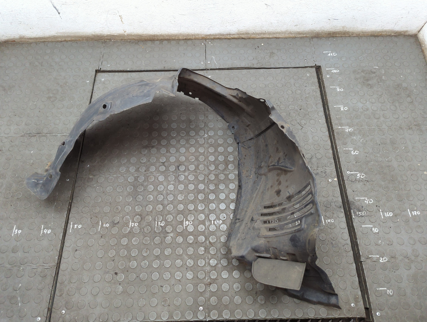 Локер передний левый