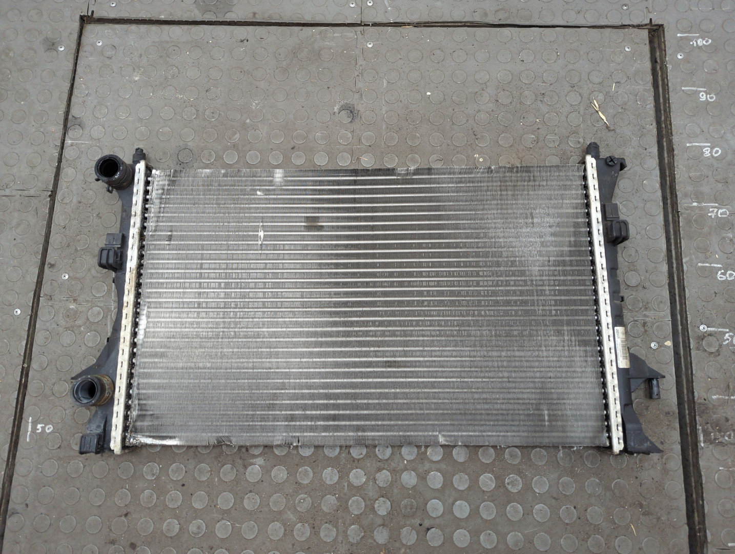 Радиатор охлаждения двигателя основной