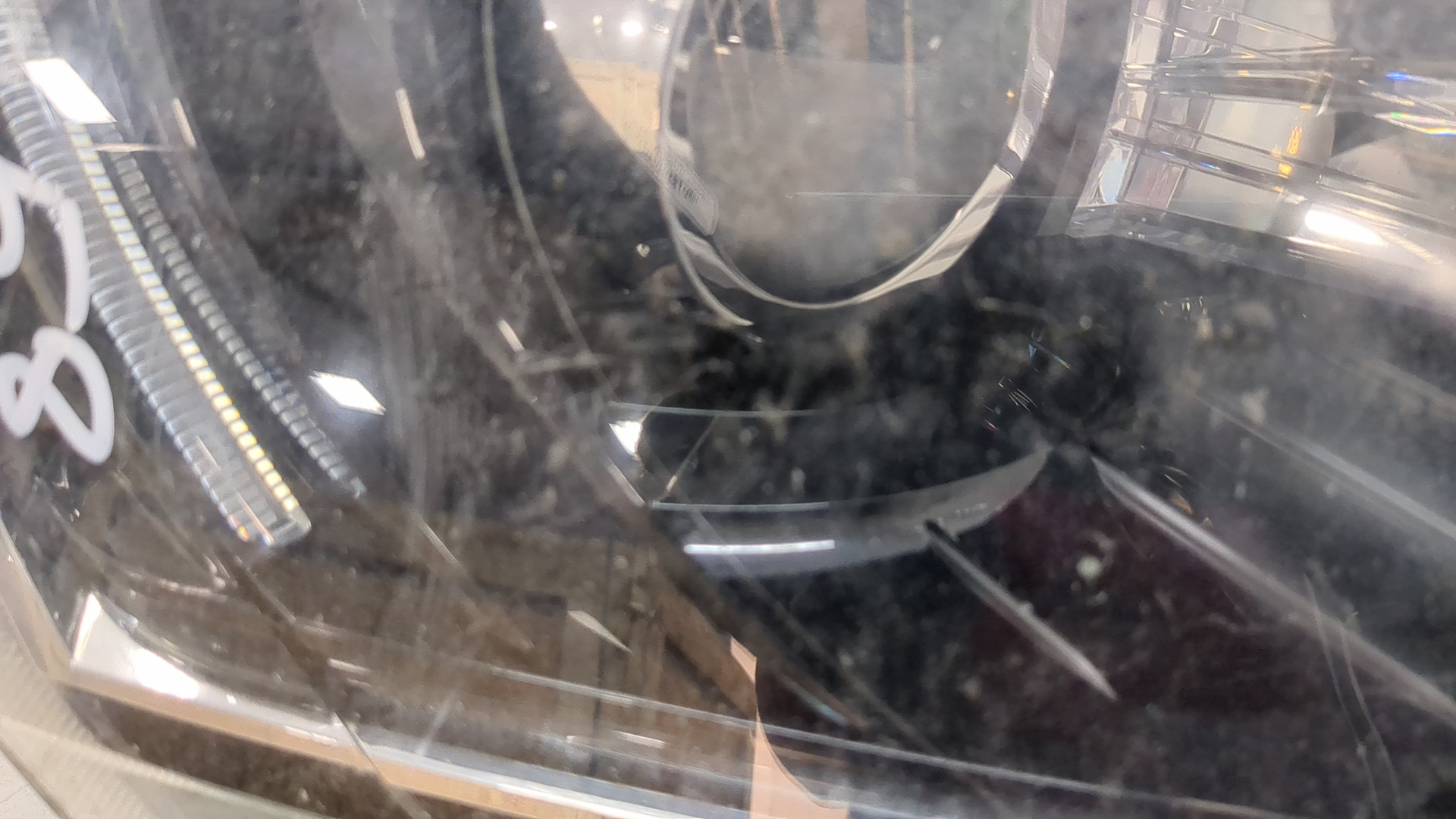 Фара правая