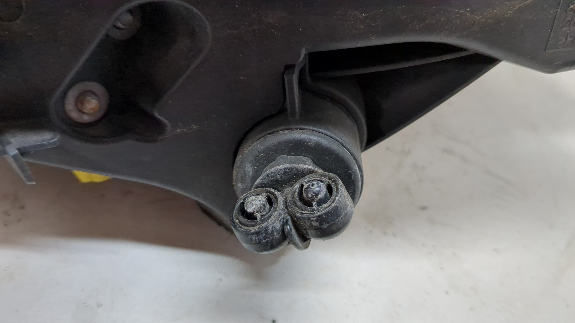 Фара правая