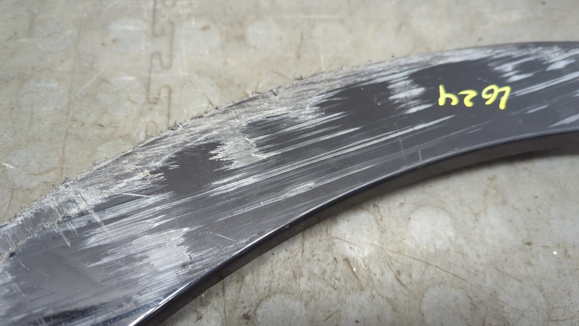 Накладка заднего крыла левого