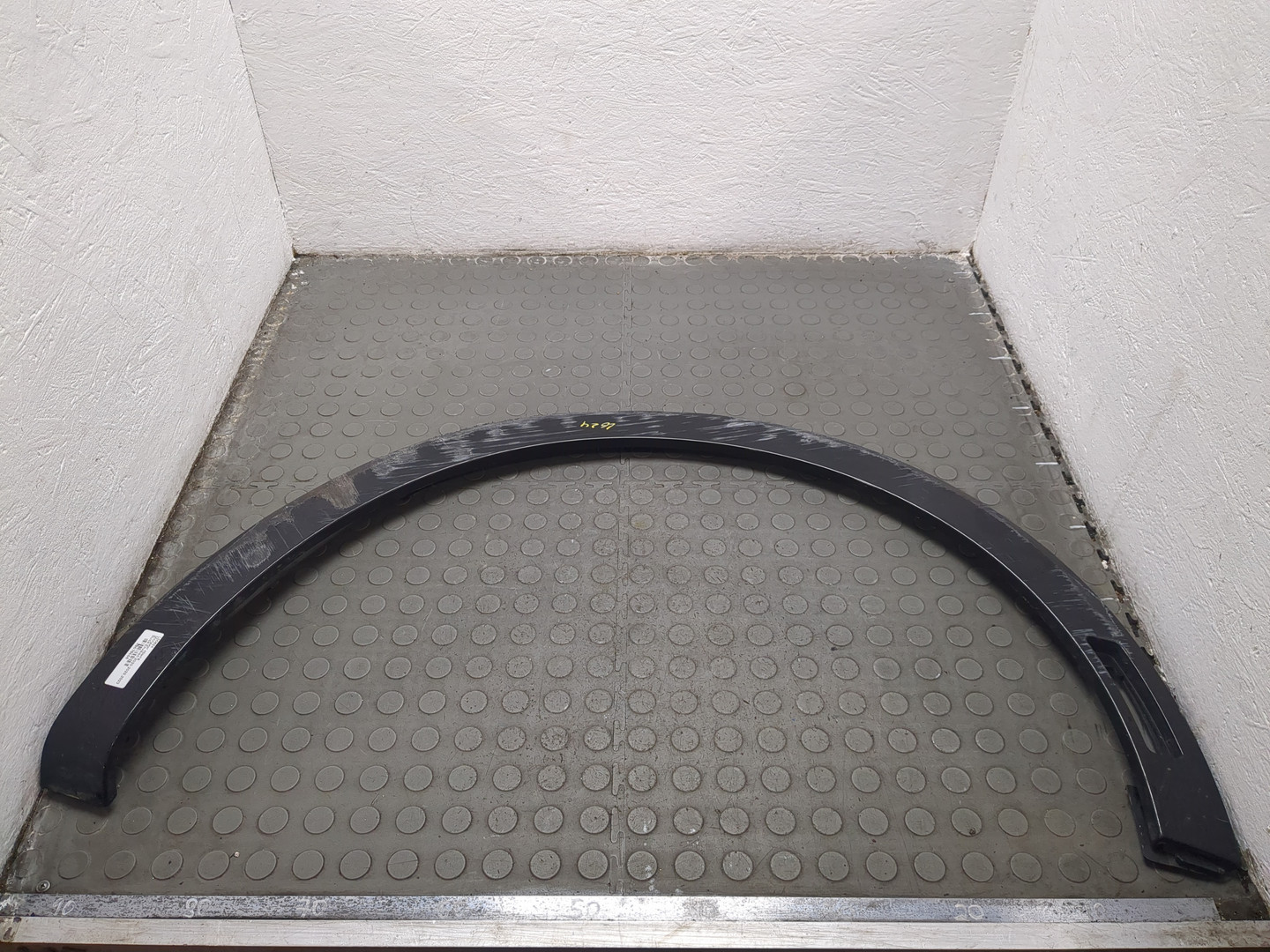 Накладка заднего крыла левого