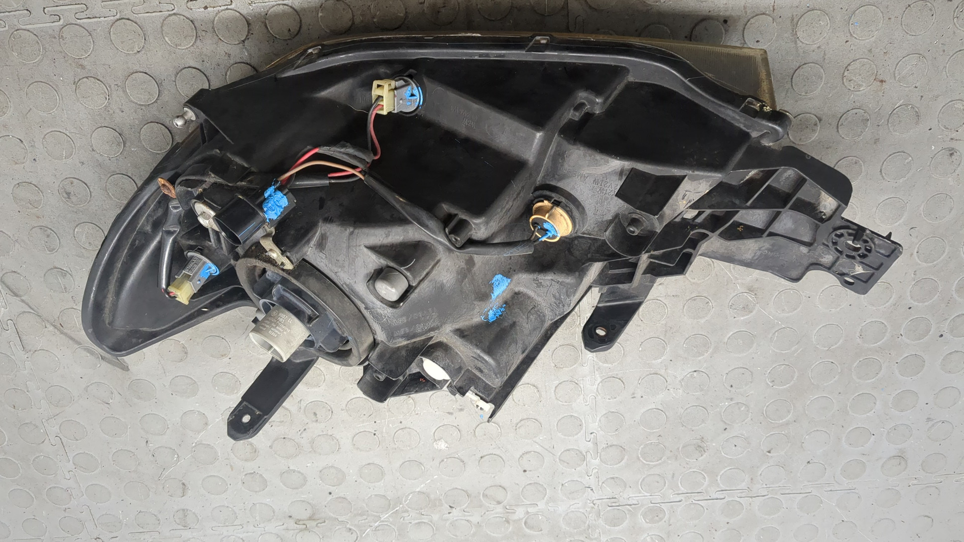 Фара правая