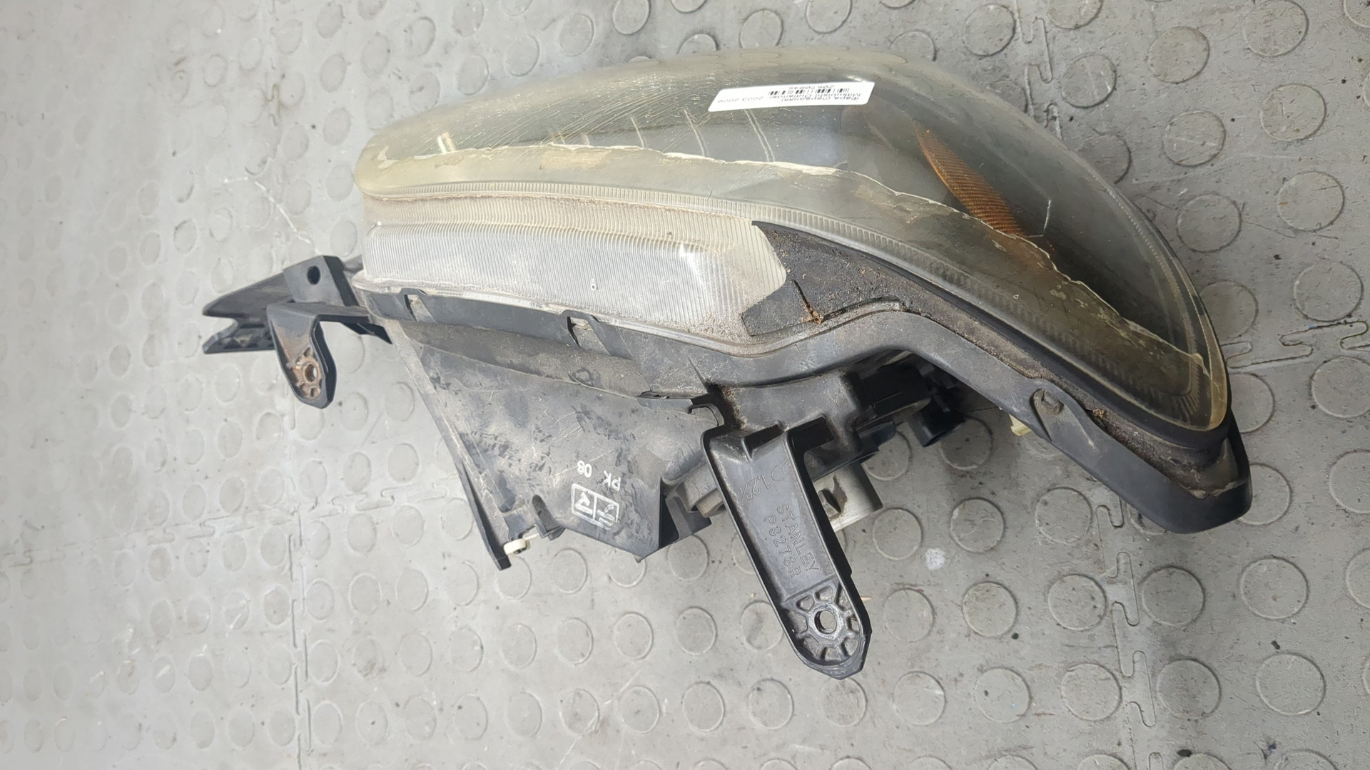 Фара правая