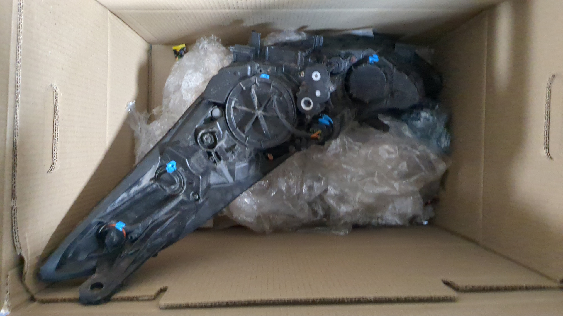 Фара правая