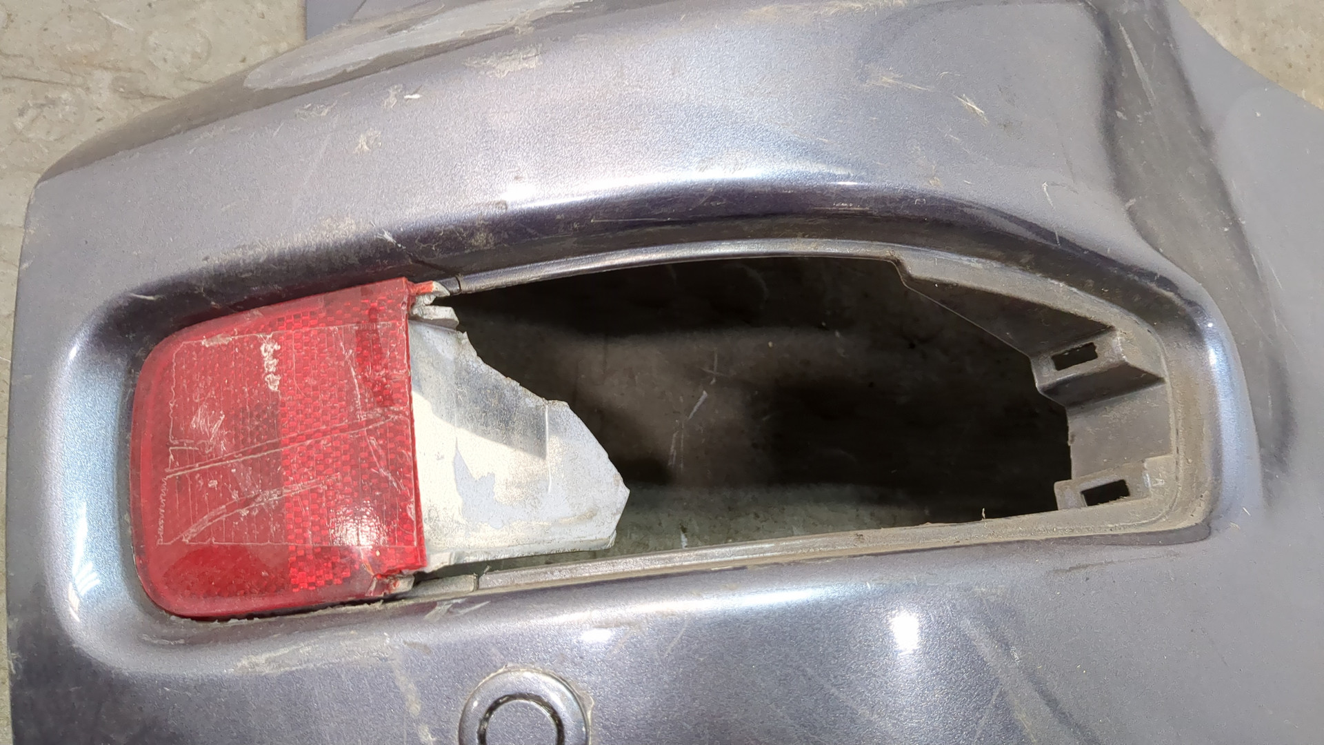 Накладка заднего бампера правая