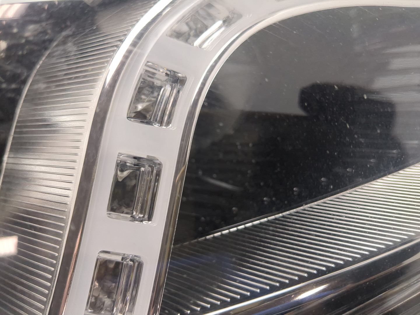 Фара правая