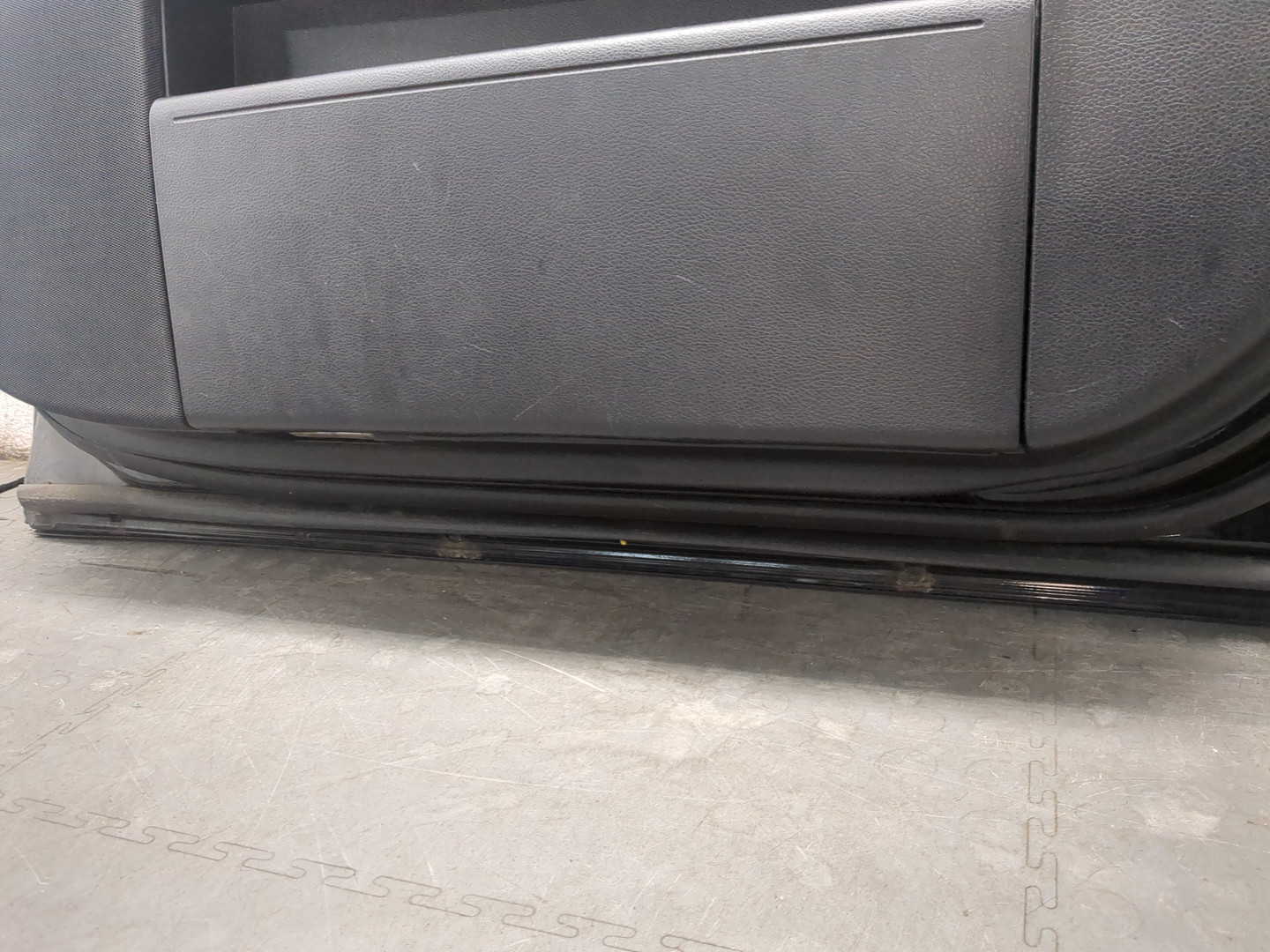 Дверь передняя правая