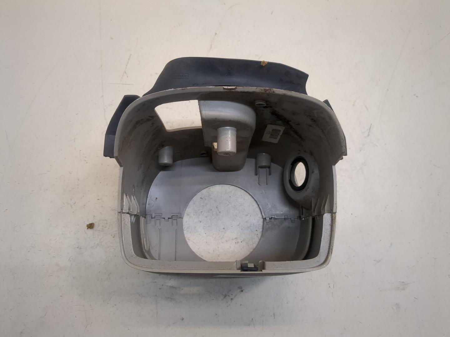 Кожух рулевой колонки